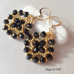 Orecchini donna handemade con cristalli neri  e rocailles dorate