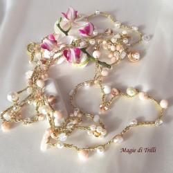 Collana lunga con cristalli e perle - filato gioielli oro - handemade