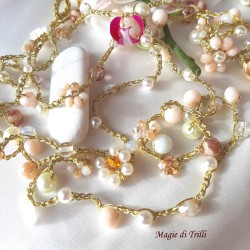 Collana con cristalli e perle
