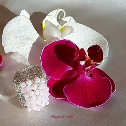 Anello con cristalli rosa e bianchi - filo argentato - gioiello tessile