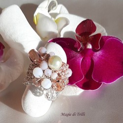 Anello con perla e cristalli