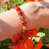 Bracciale shamballa regolabile rosso - oro, chiusura a bottone, perle vetro crackle